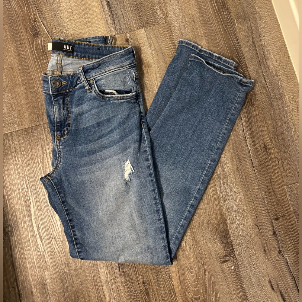 Kut from the Kloth Catherine Boyfriend Straight Leg Jeans Light Wash